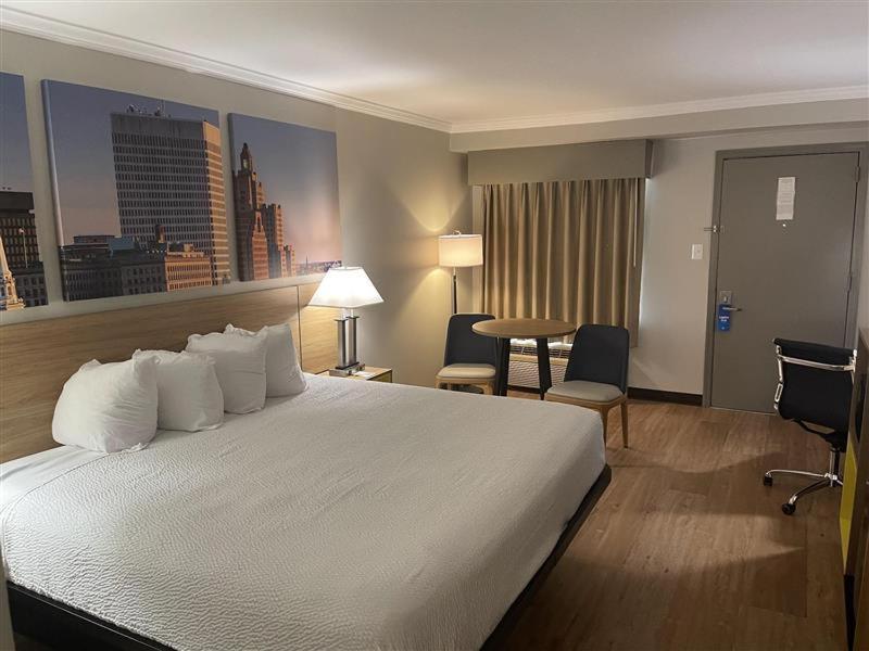 Days Inn By Wyndham Wilmington Brandywine Talleyville Bagian luar foto