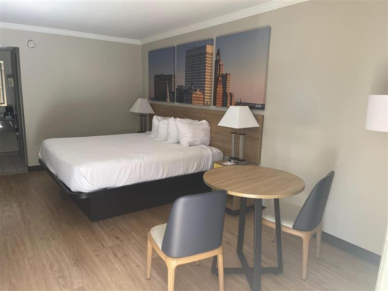 Days Inn By Wyndham Wilmington Brandywine Talleyville Bagian luar foto