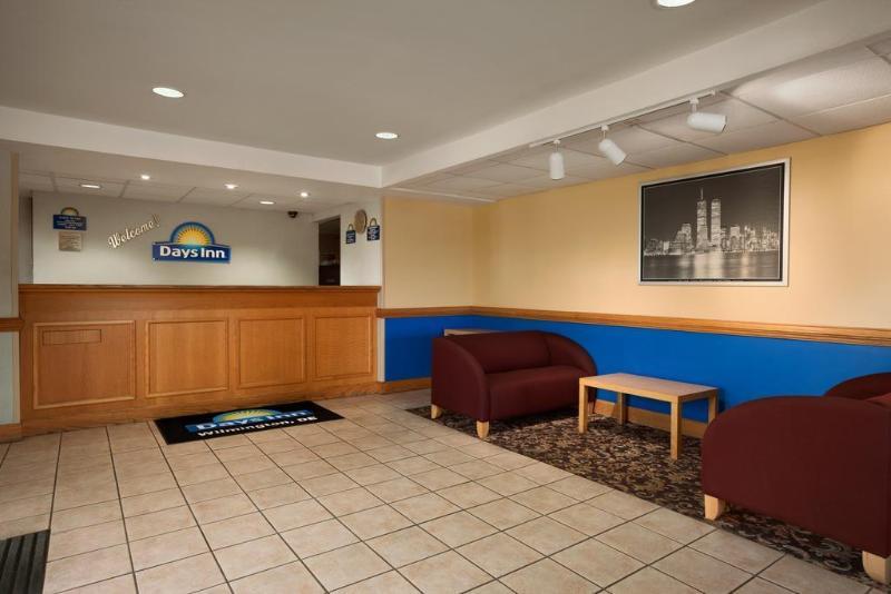 Days Inn By Wyndham Wilmington Brandywine Talleyville Bagian luar foto